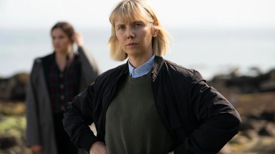 Lauren Lyle in Karen Pirie