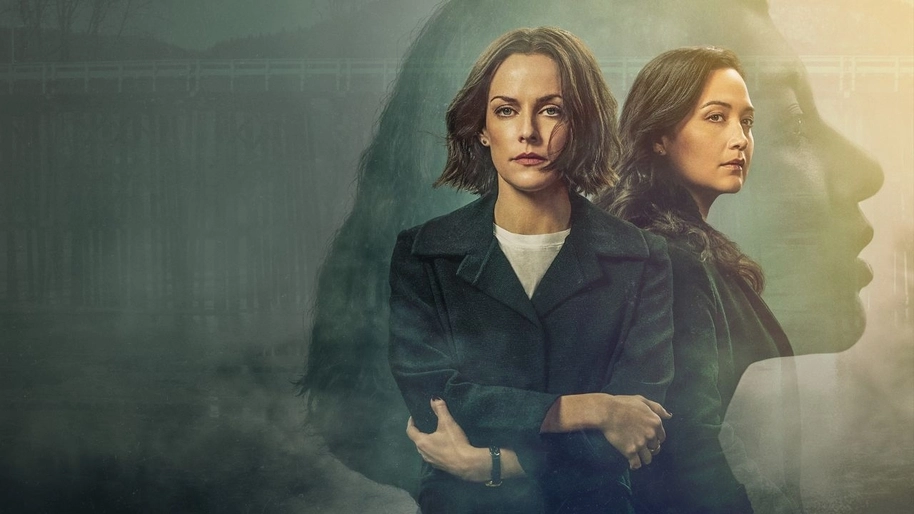 Riley Keough in Under the Bridge